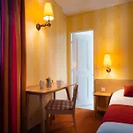 Delambre Hotel 3*