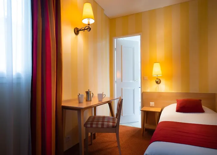 Delambre Hotel 3*
