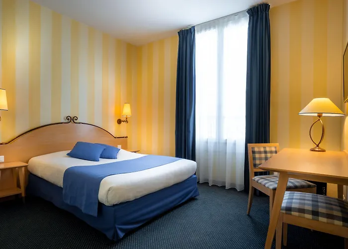 Delambre Hotel 3*
