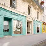 Delambre Hotel 3*