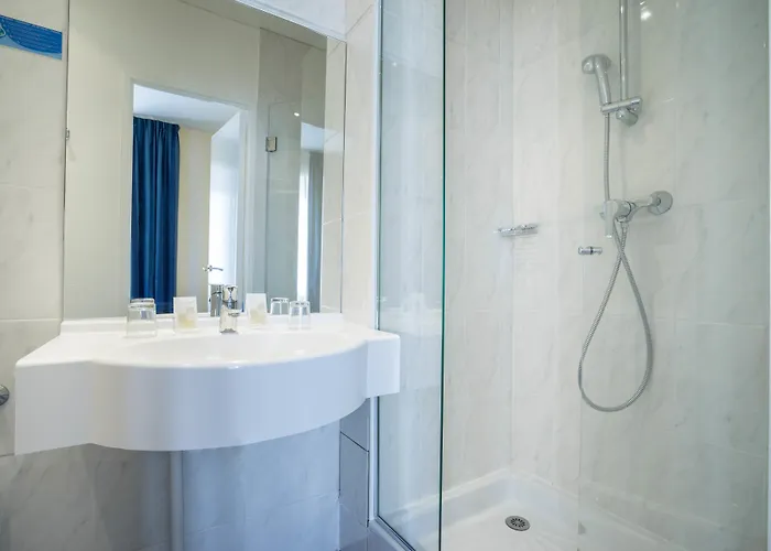 Delambre Hotel 3*